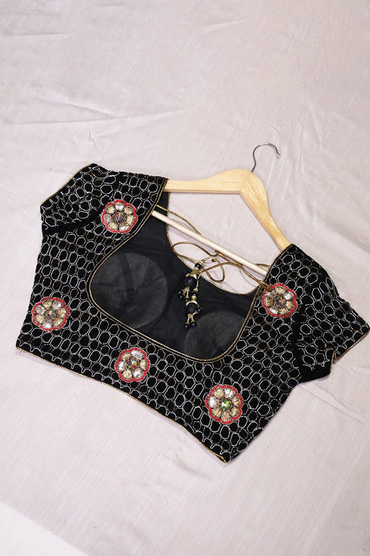 AIzaSyBcstauz-XMPRhEY21AUzeo032pxrXB5Ug - Black Hand Work Embroidery Velvet Stitched Blouse