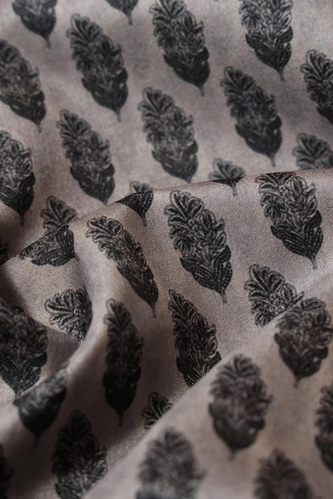 AIzaSyBcstauz-XMPRhEY21AUzeo032pxrXB5Ug - Black Leafy Digital Print On Grey Tussar Satin Fabric