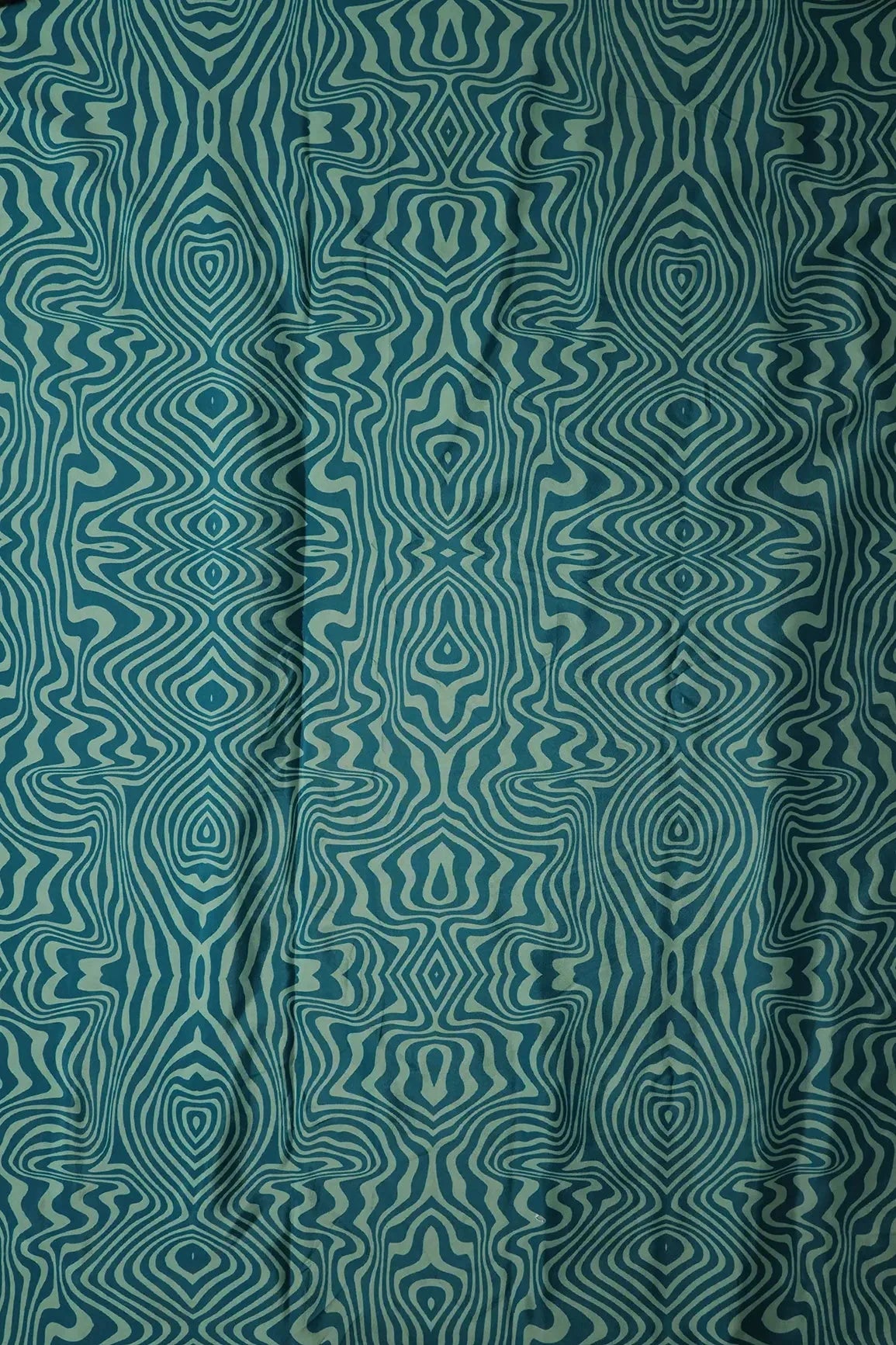 AIzaSyBcstauz-XMPRhEY21AUzeo032pxrXB5Ug - Blue And Off White Geometric Pattern Digital Print On French Crepe Fabric