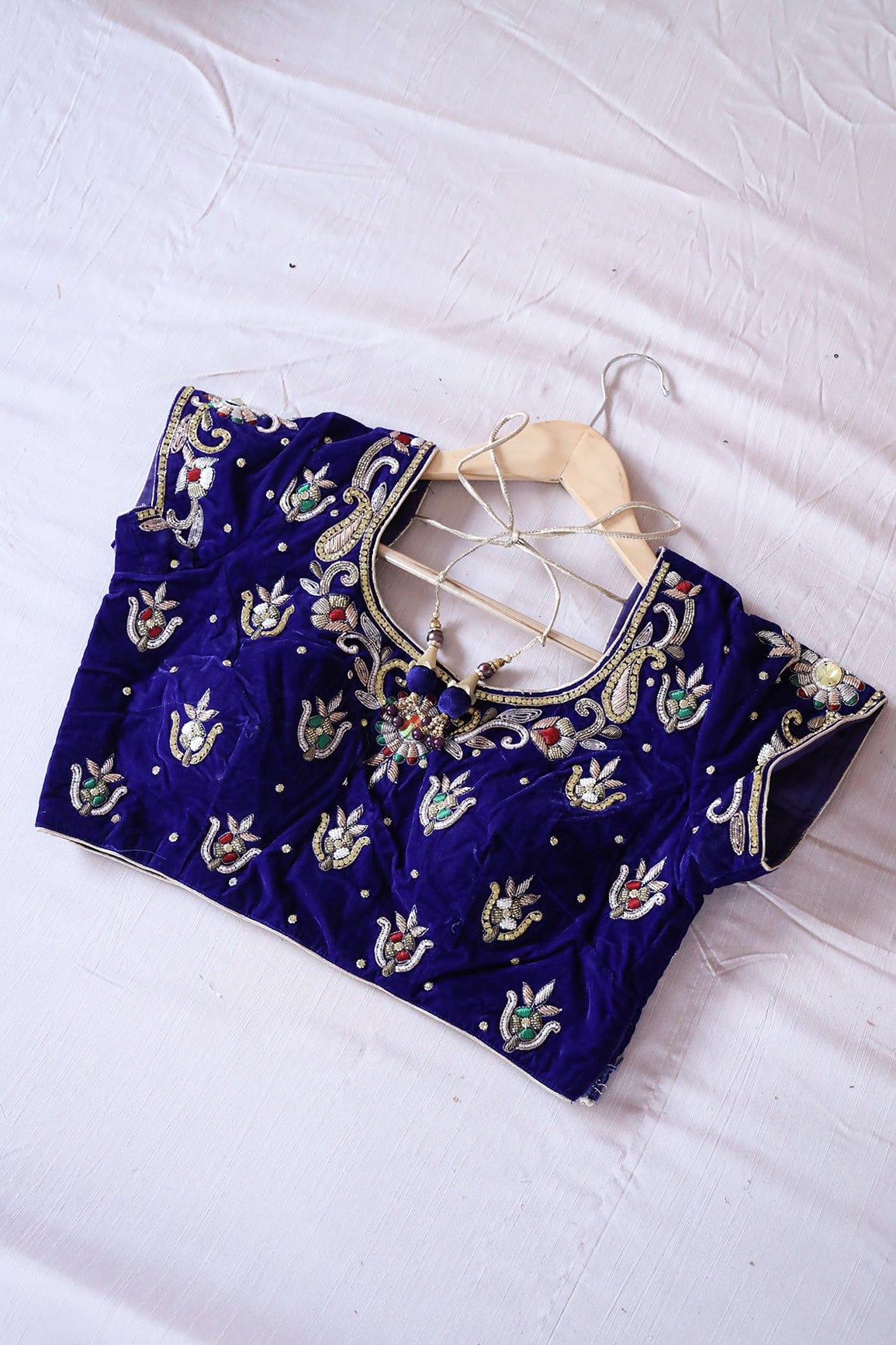 AIzaSyBcstauz-XMPRhEY21AUzeo032pxrXB5Ug - Blue Hand Work Embroidery Velvet Stitched Blouse