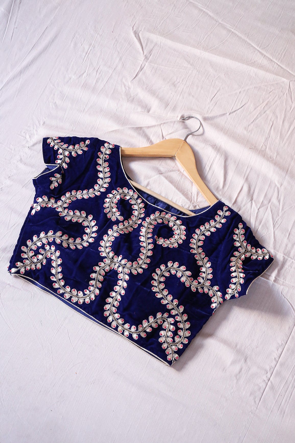 AIzaSyBcstauz-XMPRhEY21AUzeo032pxrXB5Ug - Blue Hand Work Embroidery Velvet Stitched Blouse