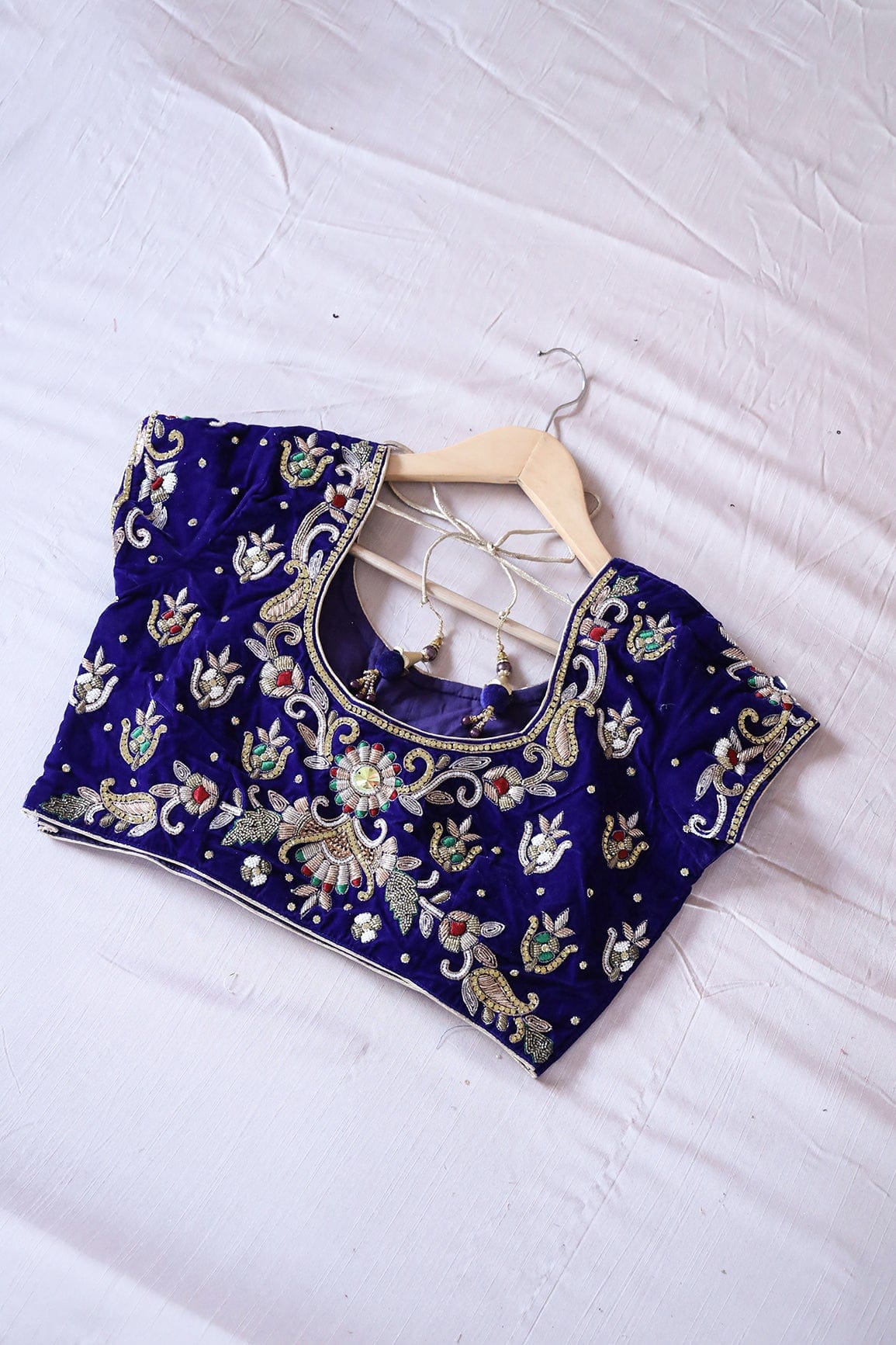 AIzaSyBcstauz-XMPRhEY21AUzeo032pxrXB5Ug - Blue Hand Work Embroidery Velvet Stitched Blouse