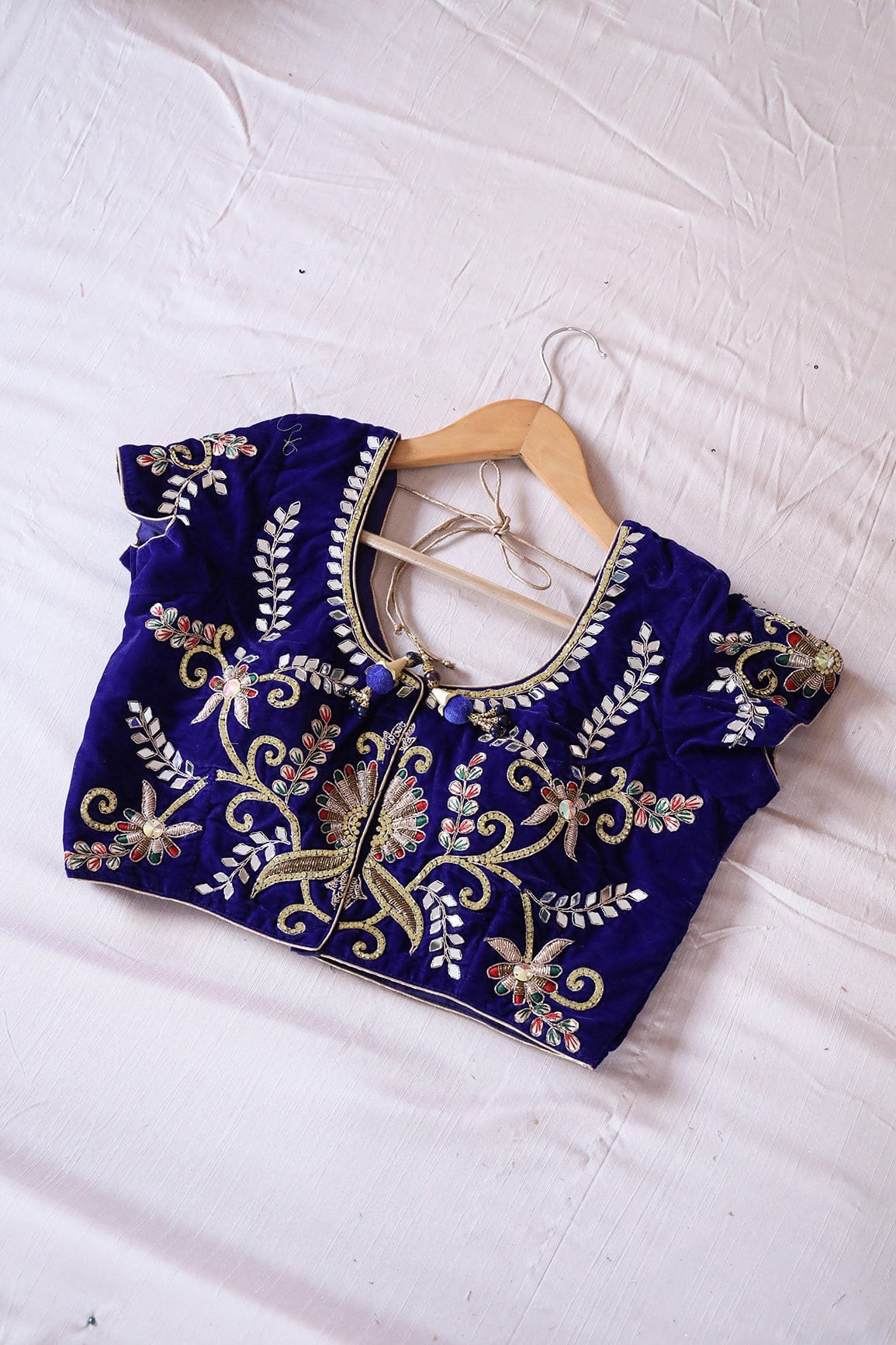 AIzaSyBcstauz-XMPRhEY21AUzeo032pxrXB5Ug - Blue Hand Work Embroidery Velvet Stitched Blouse
