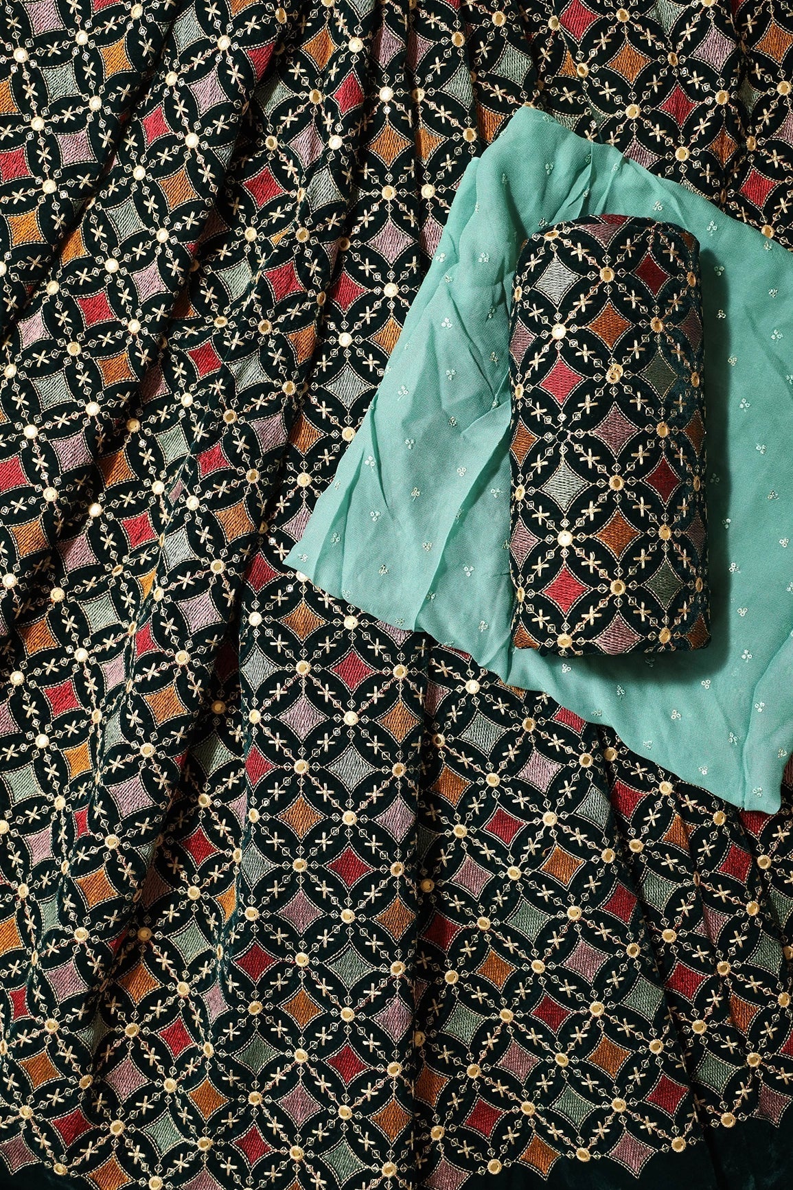 AIzaSyBcstauz-XMPRhEY21AUzeo032pxrXB5Ug - Bottle Green And Teal Unstitched Lehenga Set Fabric (3 Piece)