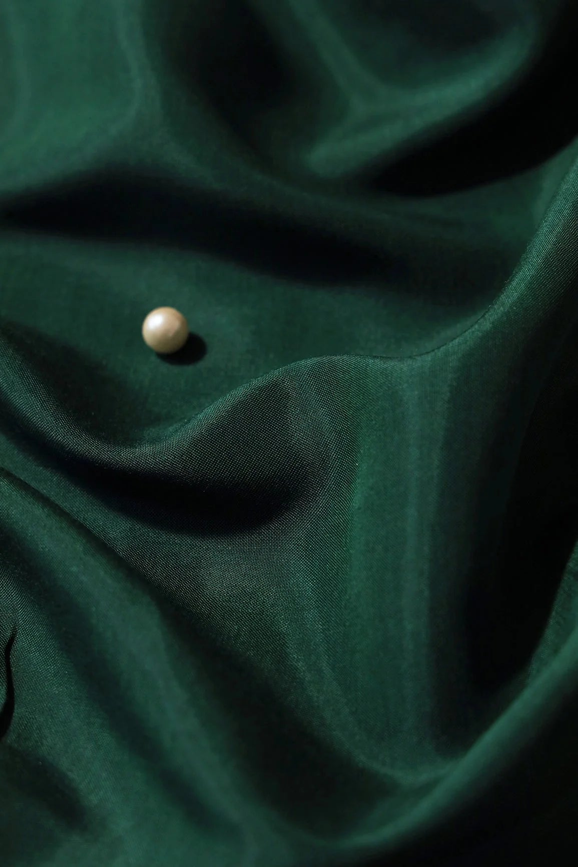 AIzaSyBcstauz-XMPRhEY21AUzeo032pxrXB5Ug - Bottle Green Dyed Muslin Fabric