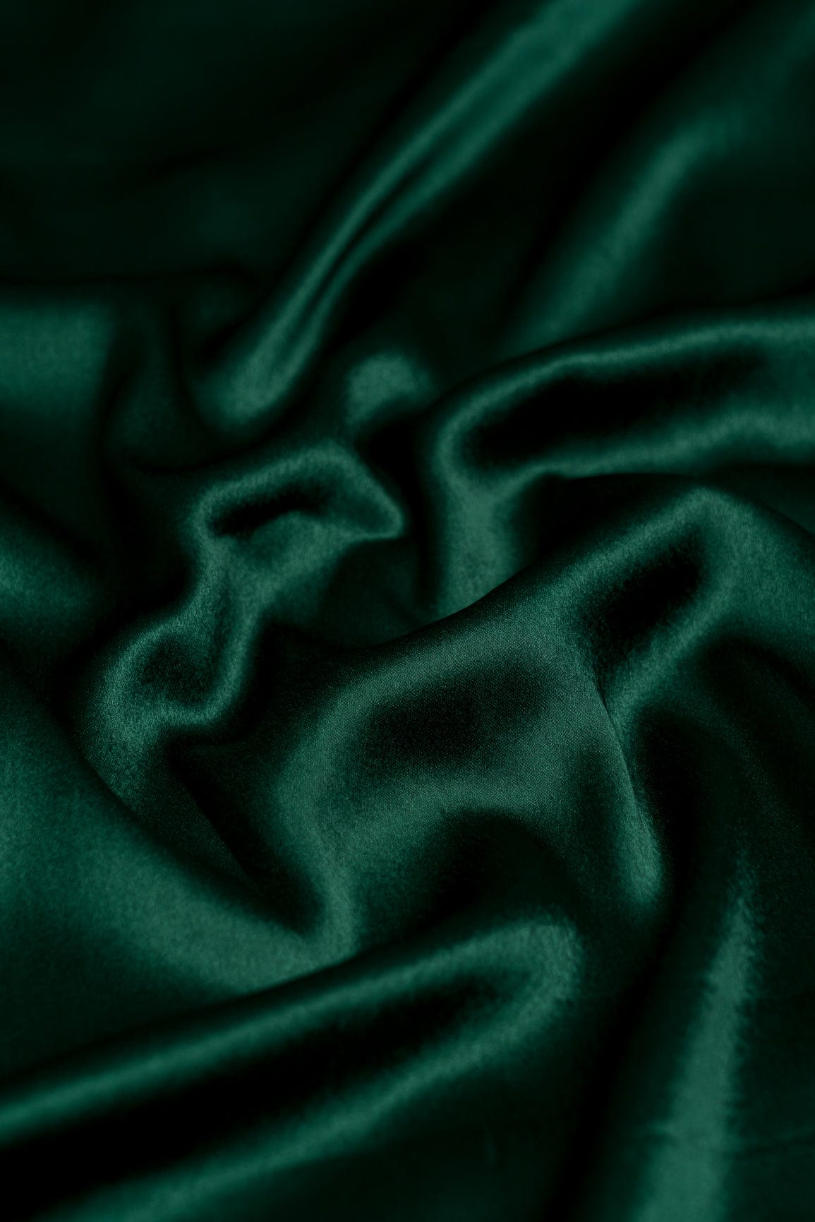 AIzaSyBcstauz-XMPRhEY21AUzeo032pxrXB5Ug - Bottle Green Dyed Satin