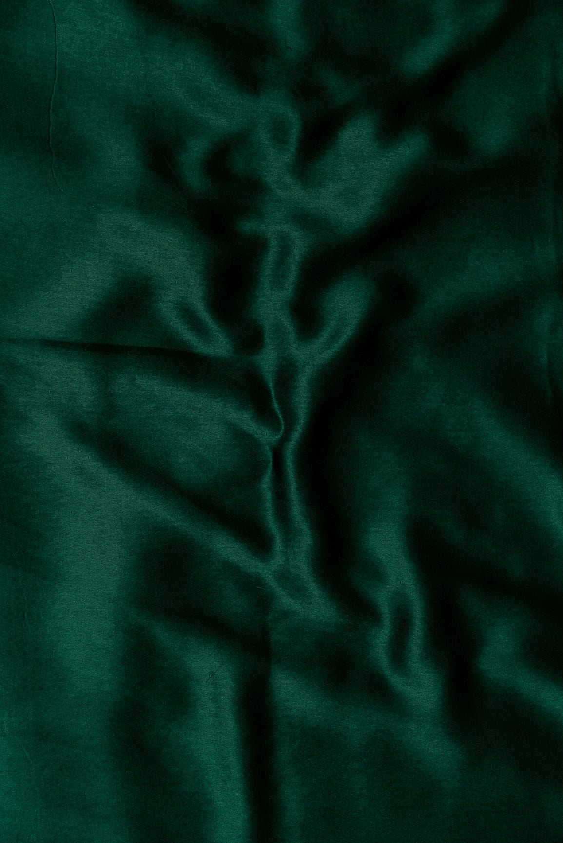 AIzaSyBcstauz-XMPRhEY21AUzeo032pxrXB5Ug - Bottle Green Dyed Satin