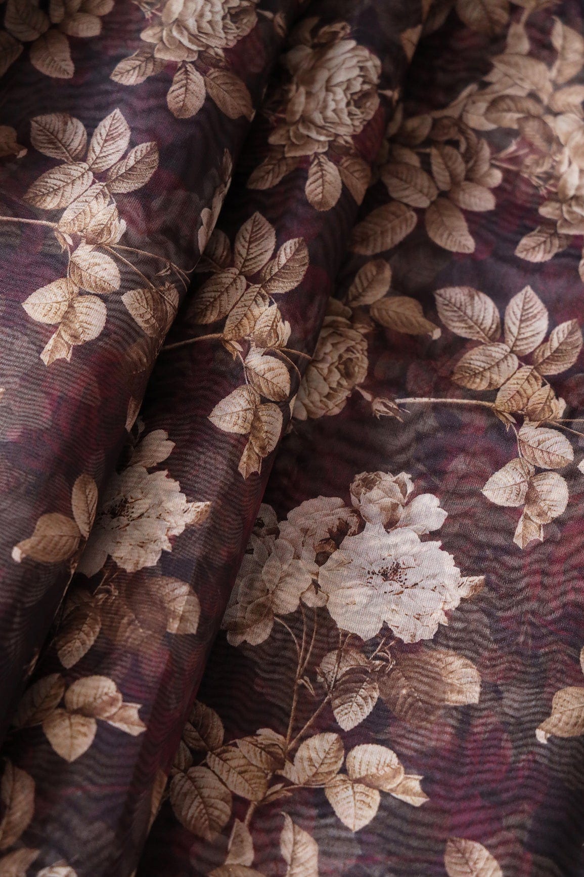 AIzaSyBcstauz-XMPRhEY21AUzeo032pxrXB5Ug - Brown And Dark Wine Unstitched Suit (3 Piece)