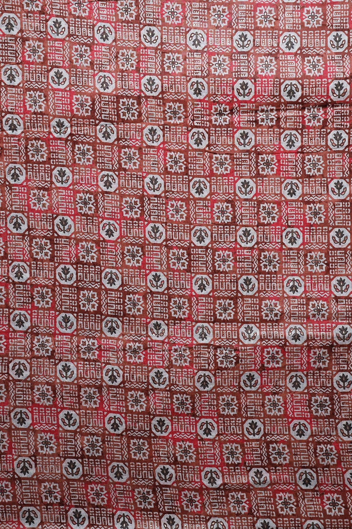AIzaSyBcstauz-XMPRhEY21AUzeo032pxrXB5Ug - Brown And White Color Geometric Foil Print On Pure Mul Cotton Fabric
