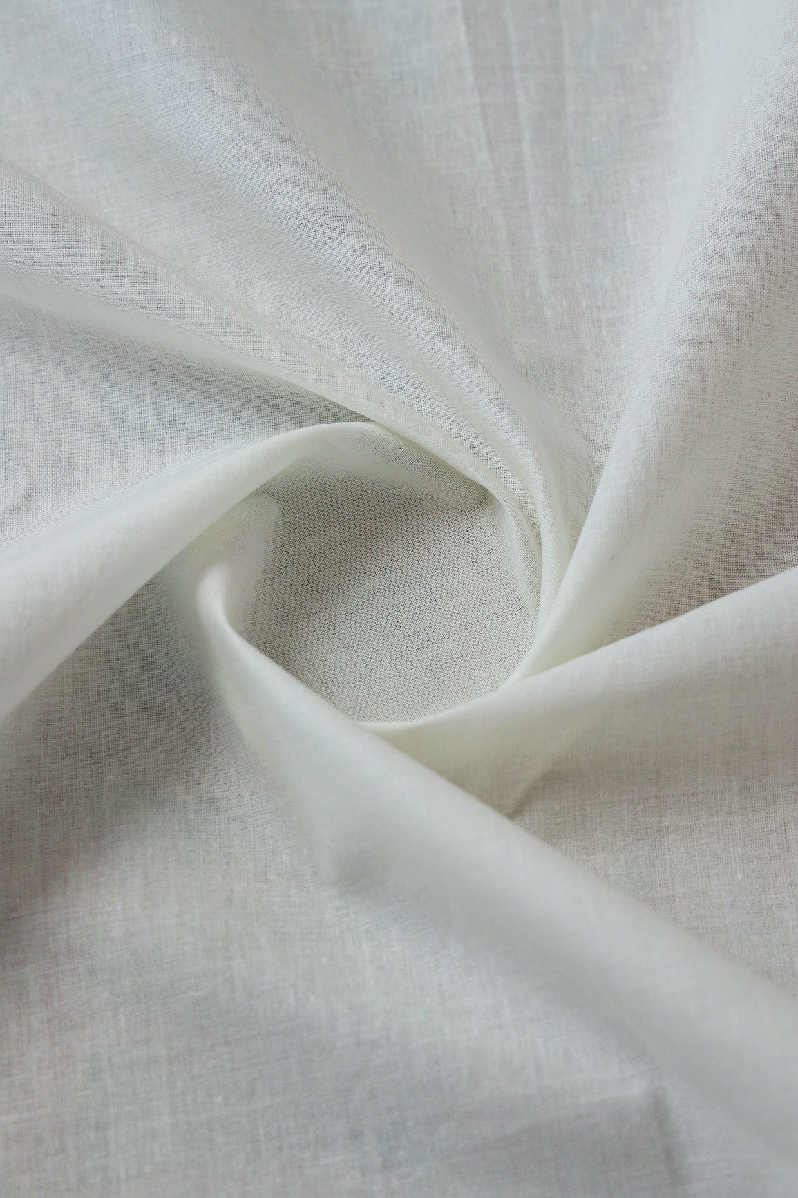 AIzaSyBcstauz-XMPRhEY21AUzeo032pxrXB5Ug - Cream Dyed Pure Cotton Fabric