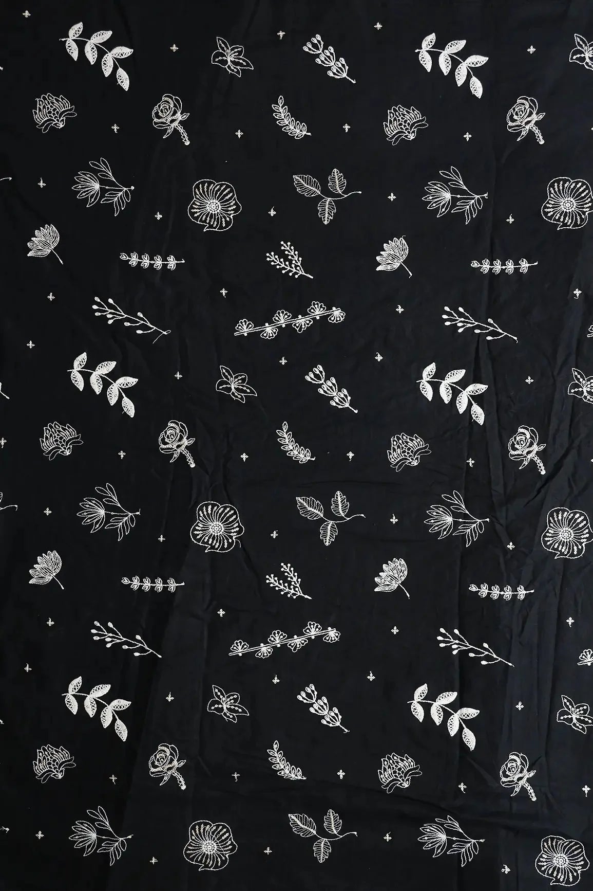 AIzaSyBcstauz-XMPRhEY21AUzeo032pxrXB5Ug - Cream Thread With Gold Sequins Floral Embroidery Work On Black Cotton Cambric Fabric