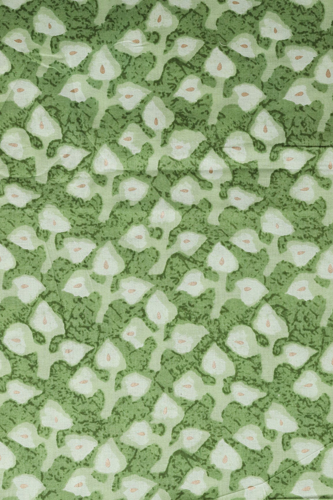 AIzaSyBcstauz-XMPRhEY21AUzeo032pxrXB5Ug - Fern Green And Mint Green Floral Print On Pure Cotton Fabric
