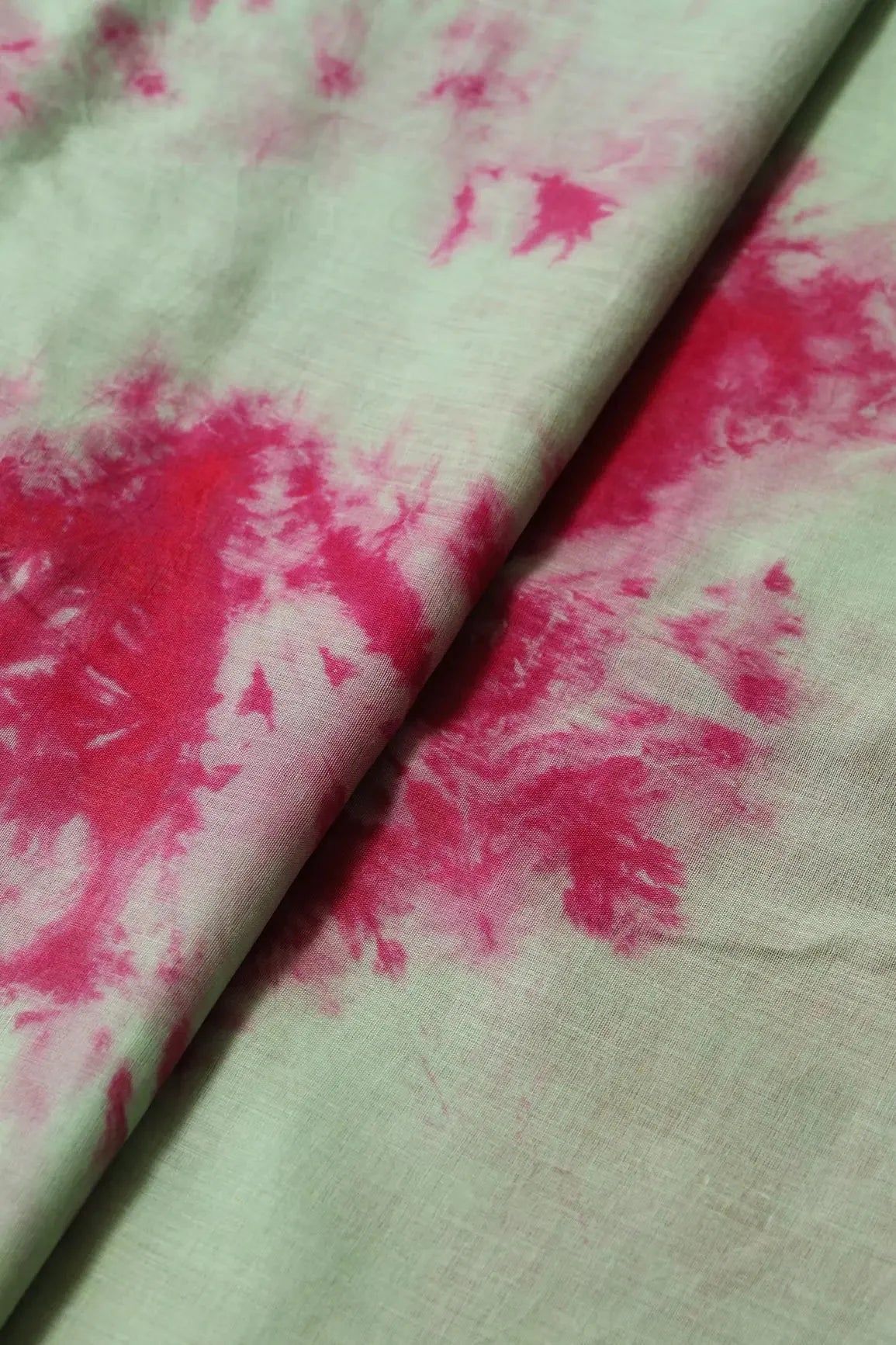 AIzaSyBcstauz-XMPRhEY21AUzeo032pxrXB5Ug - Fuchsia And Olive Tie & Dye Shibori Print On Pure Mul Cotton Fabric