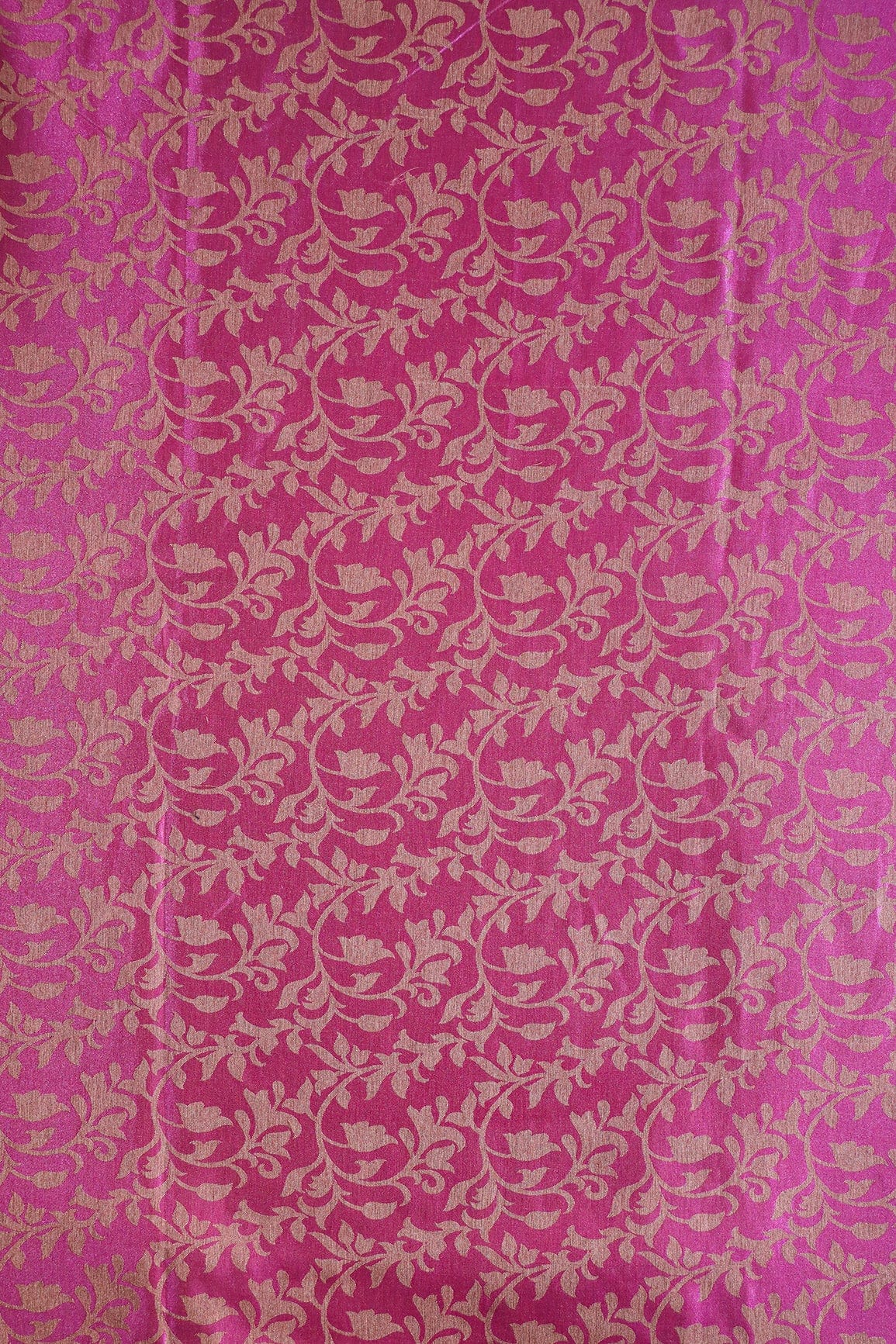 AIzaSyBcstauz-XMPRhEY21AUzeo032pxrXB5Ug - Fuchsia Leafy Silk Satin Jute Banarasi Jacquard Fabric