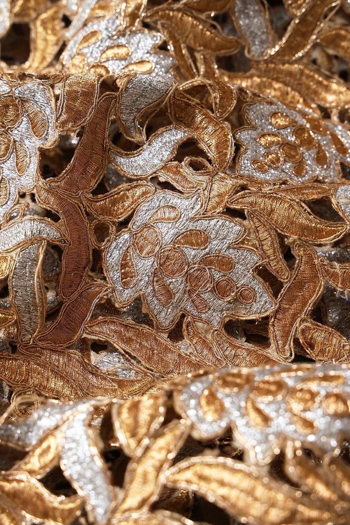 AIzaSyBcstauz-XMPRhEY21AUzeo032pxrXB5Ug - Gold And Silver Zari Floral Embroidery Cut Work Fabric