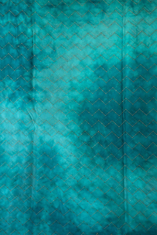 AIzaSyBcstauz-XMPRhEY21AUzeo032pxrXB5Ug - Gold Sequins Chevron Embroidery Work On Tie & Dye Rama Organza Fabric