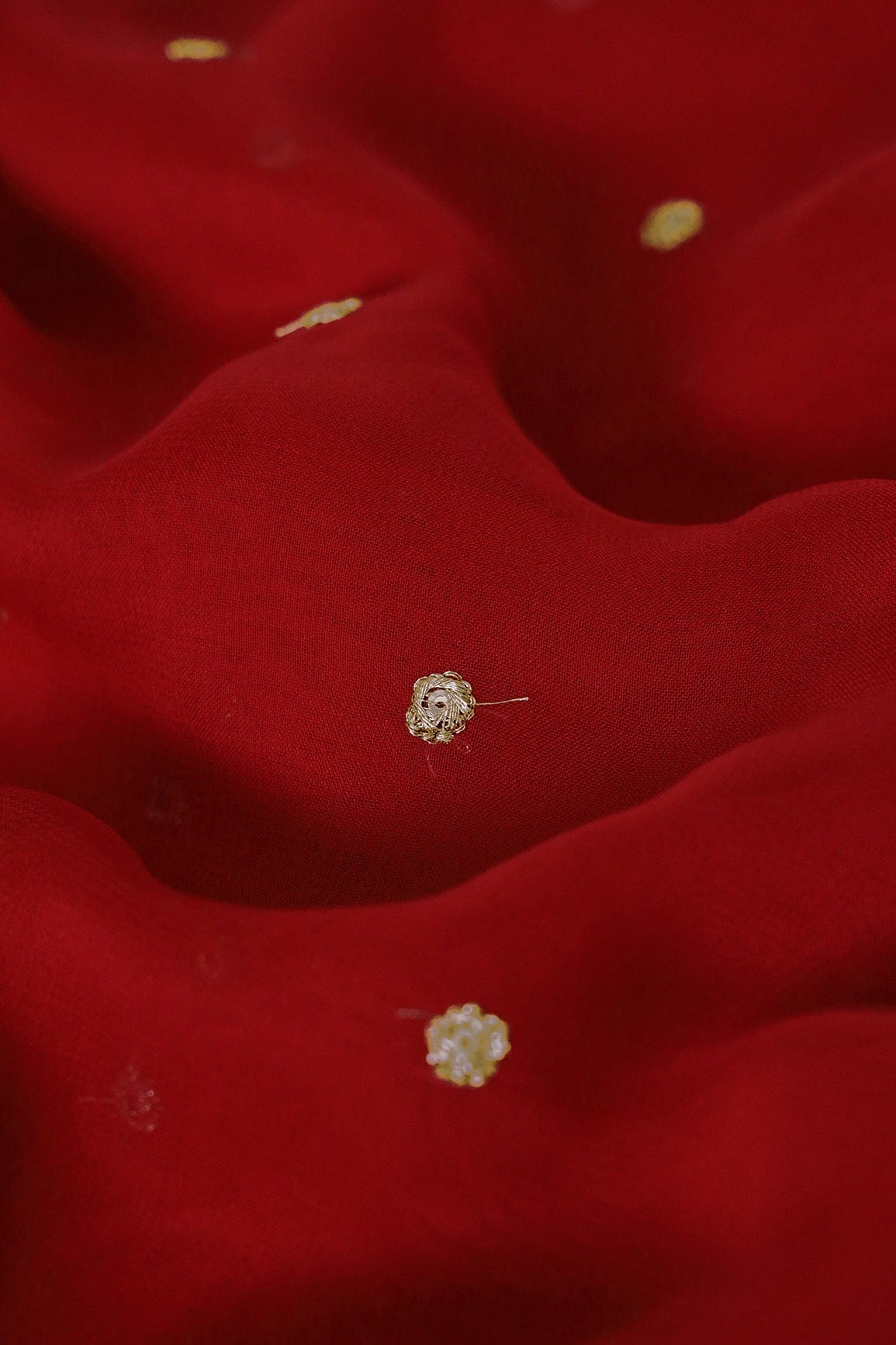 AIzaSyBcstauz-XMPRhEY21AUzeo032pxrXB5Ug - Gold Sequins With Gold Zari Small Motif Embroidery Work On Red Georgette Fabric