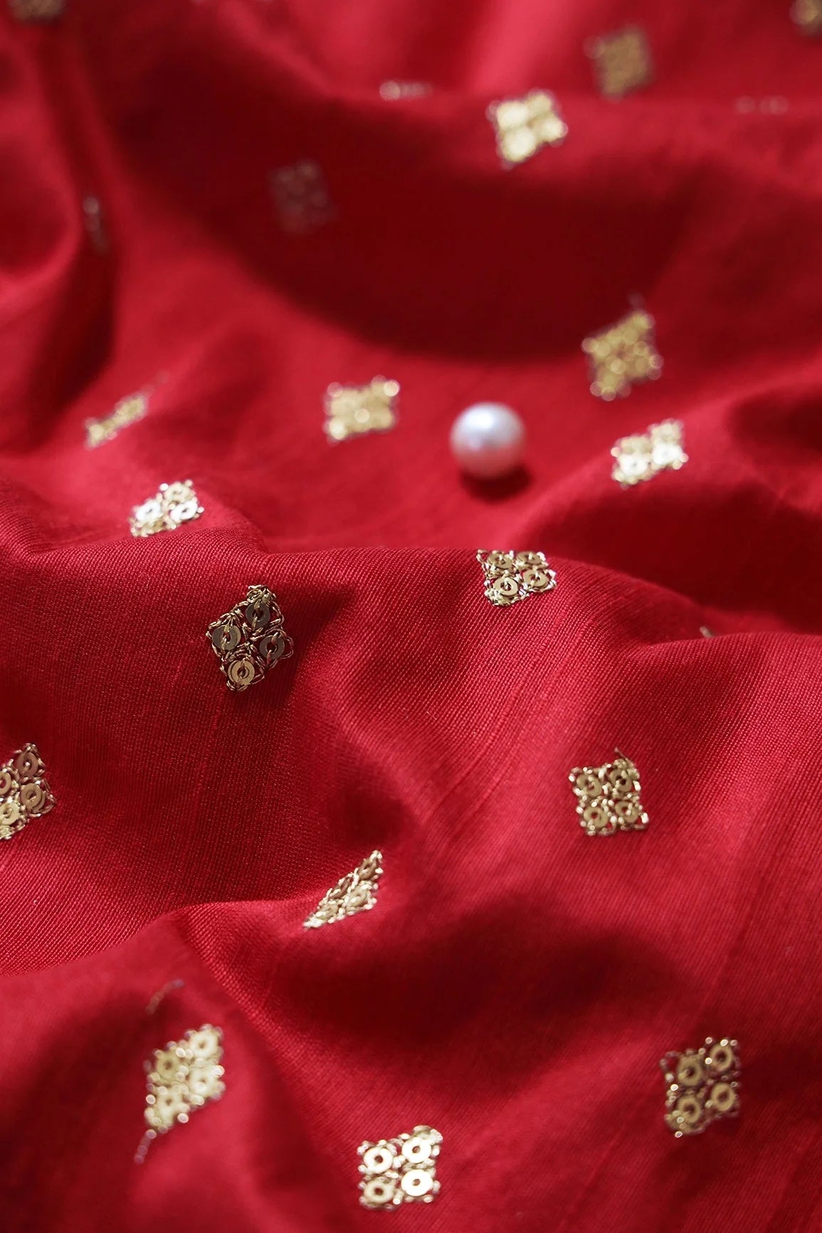 AIzaSyBcstauz-XMPRhEY21AUzeo032pxrXB5Ug - Gold Sequins With Gold Zari Small Motif Embroidery Work On Red Raw Silk Fabric