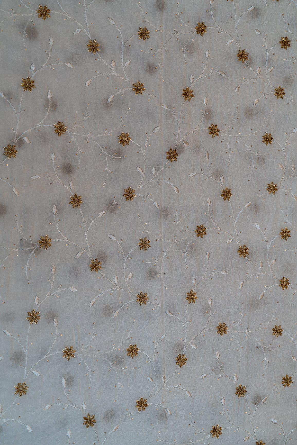 AIzaSyBcstauz-XMPRhEY21AUzeo032pxrXB5Ug - Gold Sequins With White And Gold Thread Floral Embroidery On Dyeable Natural  Crape