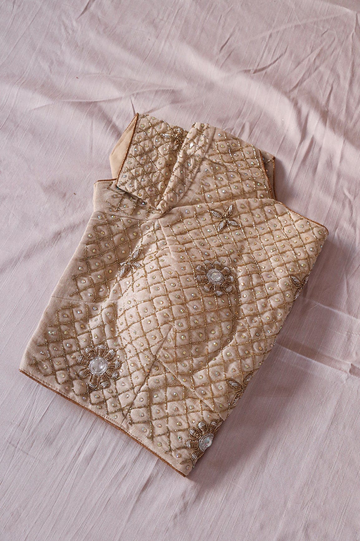 AIzaSyBcstauz-XMPRhEY21AUzeo032pxrXB5Ug - Gold Toned Hand Work Embroidery Pure Cotton Zari Stitched Blouse