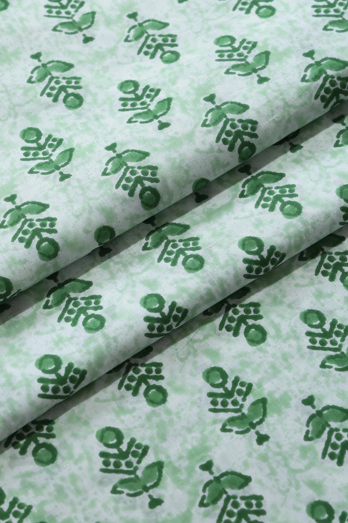 AIzaSyBcstauz-XMPRhEY21AUzeo032pxrXB5Ug - Green And Off White Pure Cotton Unstitched Suit Set (2 Piece)