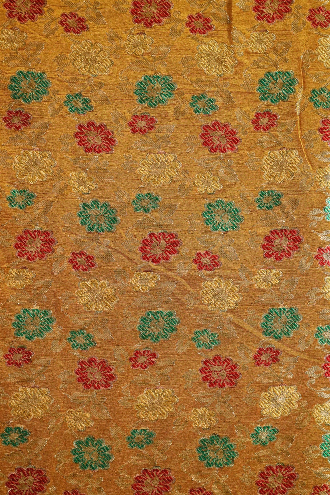 AIzaSyBcstauz-XMPRhEY21AUzeo032pxrXB5Ug - Green And Red Floral Pure Kashmiri Silk Gold Zari Banarasi Jacquard Fabric
