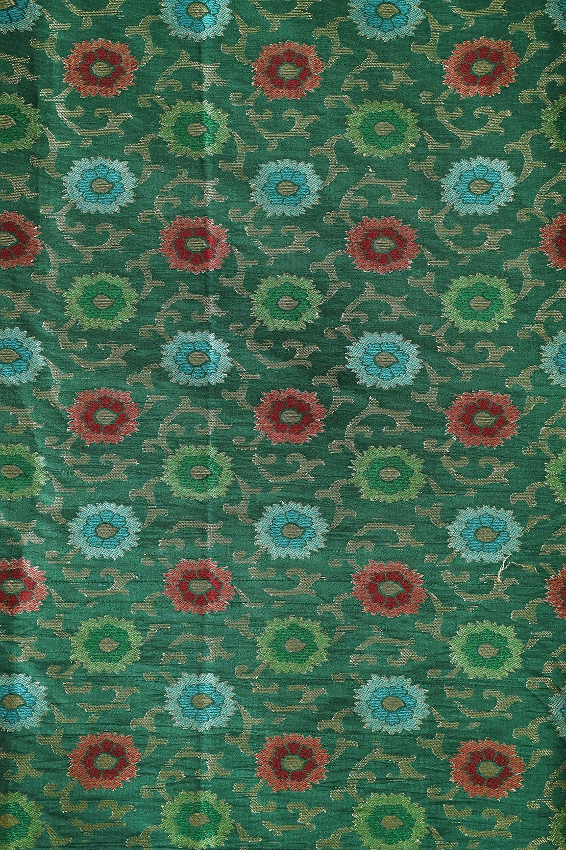 AIzaSyBcstauz-XMPRhEY21AUzeo032pxrXB5Ug - Green And Red Floral Pure Kashmiri Silk Gold Zari Banarasi Jacquard Fabric