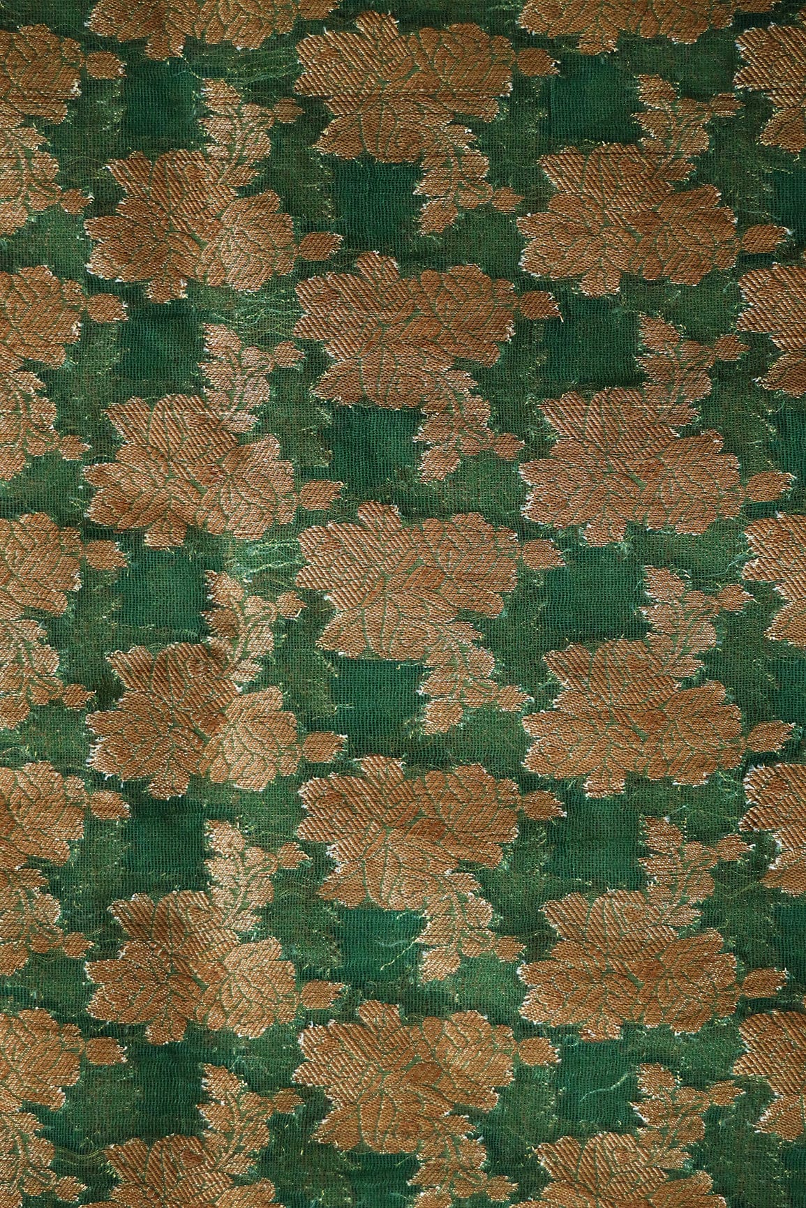 AIzaSyBcstauz-XMPRhEY21AUzeo032pxrXB5Ug - Green Floral Pure Net Gold Zari Banarasi Jacquard Fabric