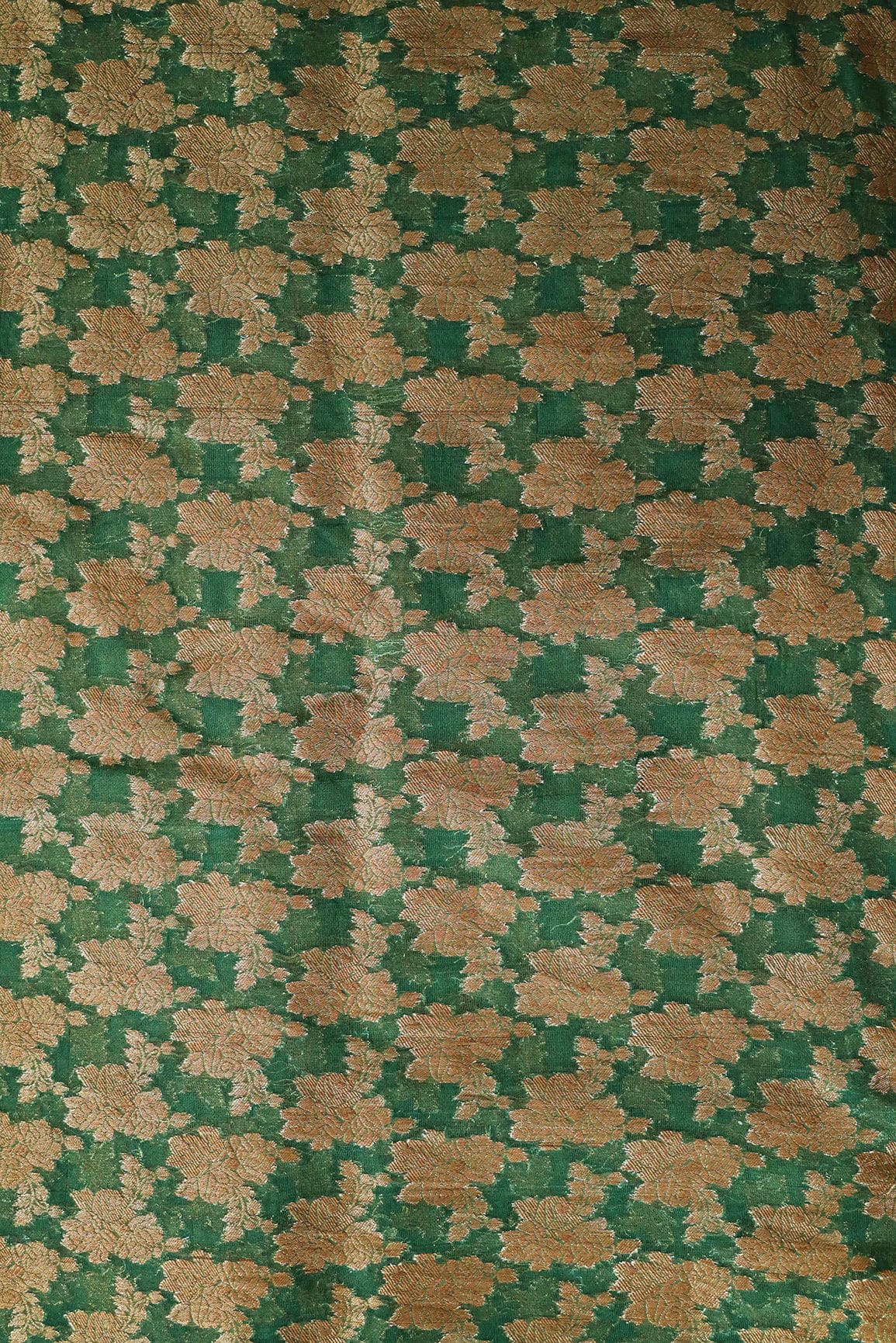 AIzaSyBcstauz-XMPRhEY21AUzeo032pxrXB5Ug - Green Floral Pure Net Gold Zari Banarasi Jacquard Fabric