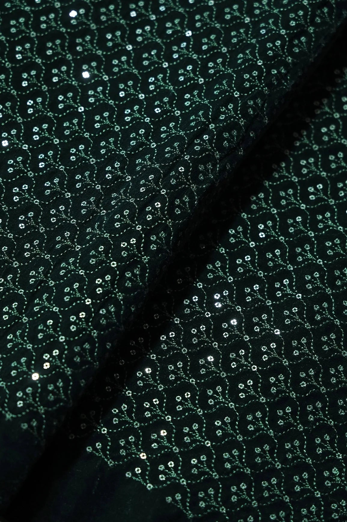 AIzaSyBcstauz-XMPRhEY21AUzeo032pxrXB5Ug - Green Thread With Sequins Small Ogee Embroidery Work On Bottle Green Velvet Fabric