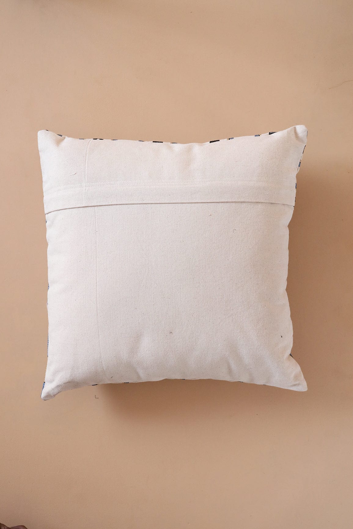 AIzaSyBcstauz-XMPRhEY21AUzeo032pxrXB5Ug - Grey and Black Pattern Embroidery on off white cotton Cushion Cover (16*16 inches)