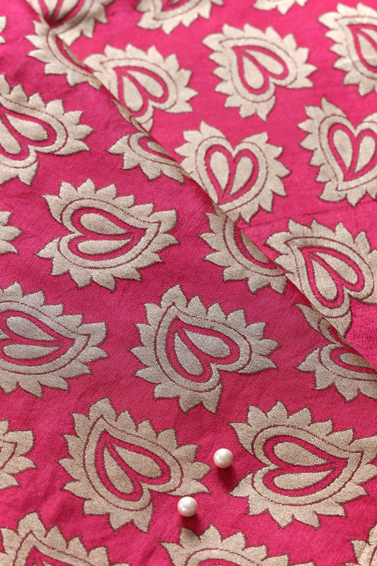 AIzaSyBcstauz-XMPRhEY21AUzeo032pxrXB5Ug - Leafy Fuchsia Double Cloth Jacquard Banarasi Fabric