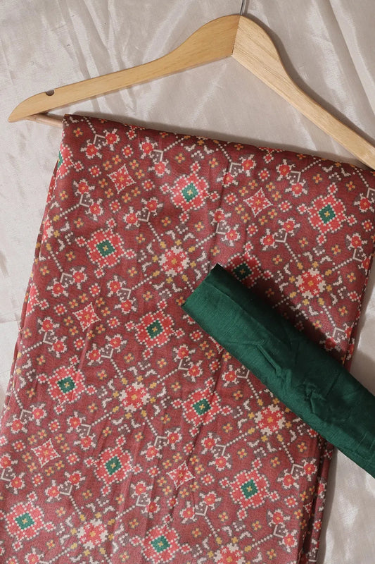 Maroon And Bottle Green Saree Set (2 Piece)