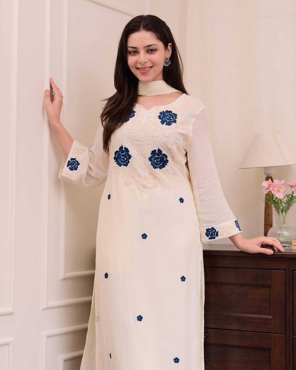 Elegant Kurta Set with Blue Floral Embroidery And Matching Dupatta
