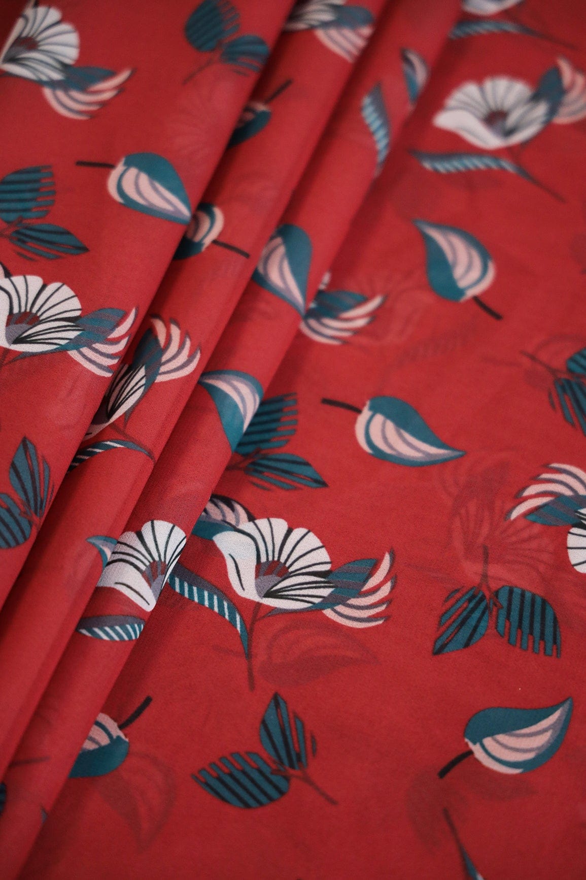 AIzaSyBcstauz-XMPRhEY21AUzeo032pxrXB5Ug - Big Width "56" Beautiful White Floral Digital Print On Red Georgette Fabric