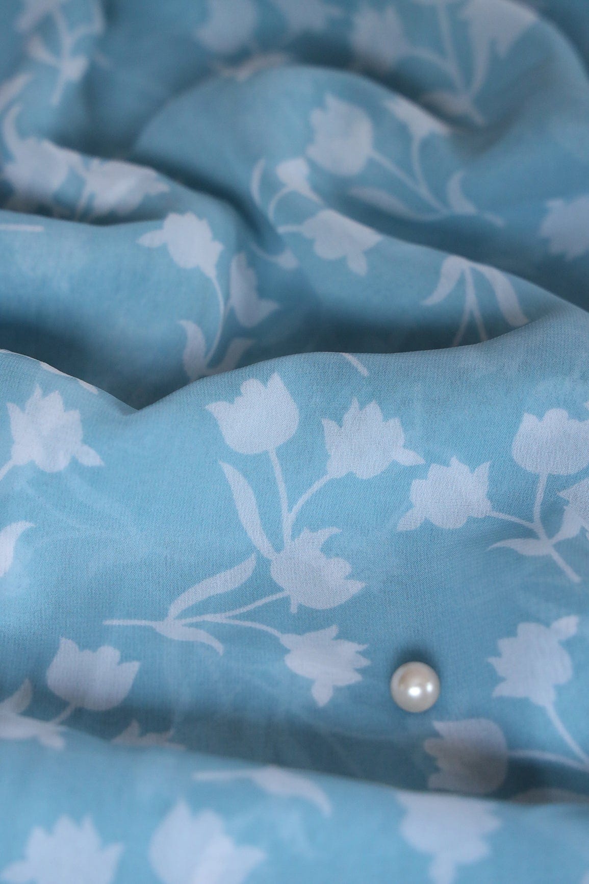 AIzaSyBcstauz-XMPRhEY21AUzeo032pxrXB5Ug - Big Width "56" White Beautiful Floral Digital Print On Sky Blue Georgette Fabric