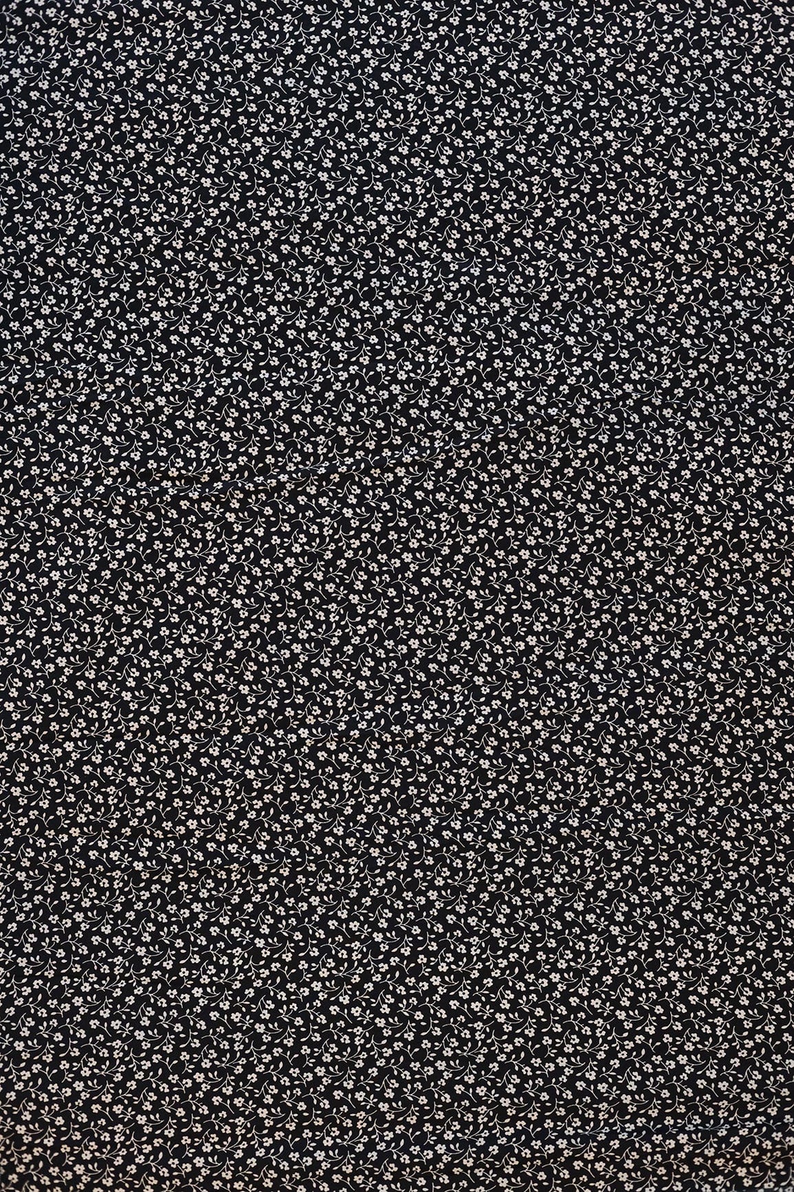 AIzaSyBcstauz-XMPRhEY21AUzeo032pxrXB5Ug - Big Width "56" White Small Floral Digital Print On Black Crepe Satin Fabric